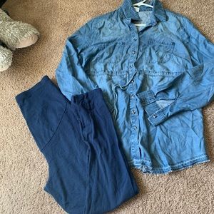 M (8-10) TIME AND TRU maternity top and bottoms.